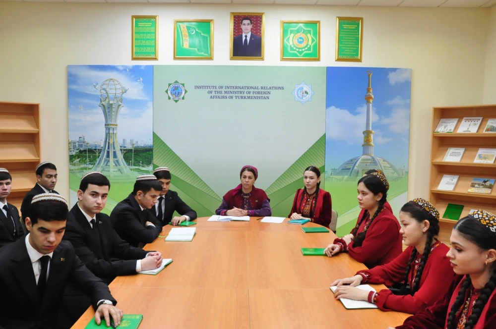 Sagdyn iýmitlenmegiň ähmiýetine bagyşlanan maslahat