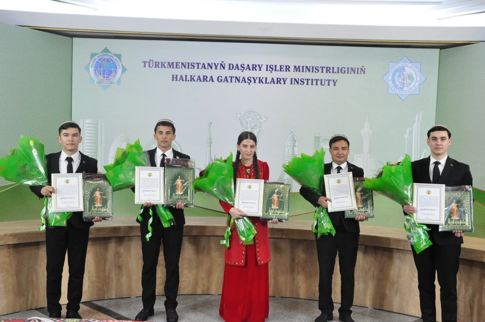 The Awarding Ceremony for the Winners of the International Online Quiz surady