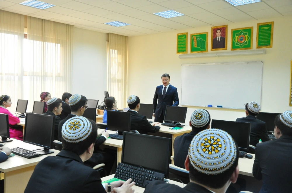 A TRAINING SESSION WAS HELD AT THE TRAINING CENTER FOR PRIORITY AREAS OF DIPLOMACY OF TURKMENISTAN