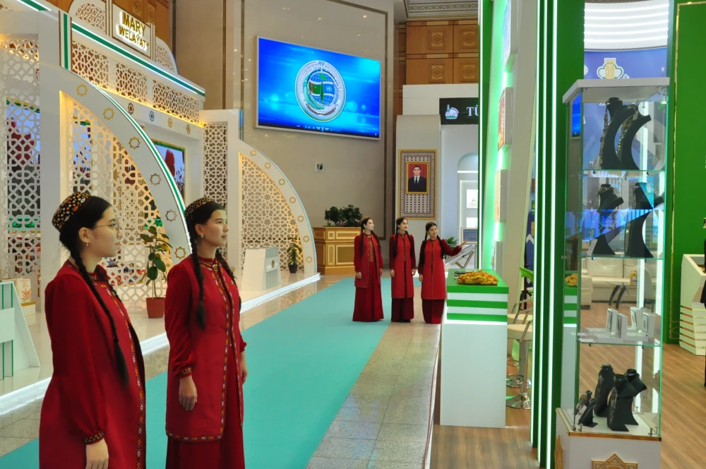 Hemişelik Bitaraplygymyzyň şanly 30 ýyllygy mynasybetli sergi