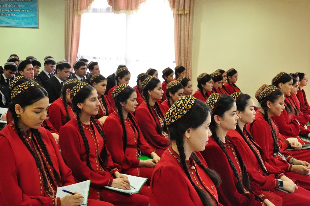 A TRAINING COURSE ON ECONOMIC DIPLOMACY   WAS HELD