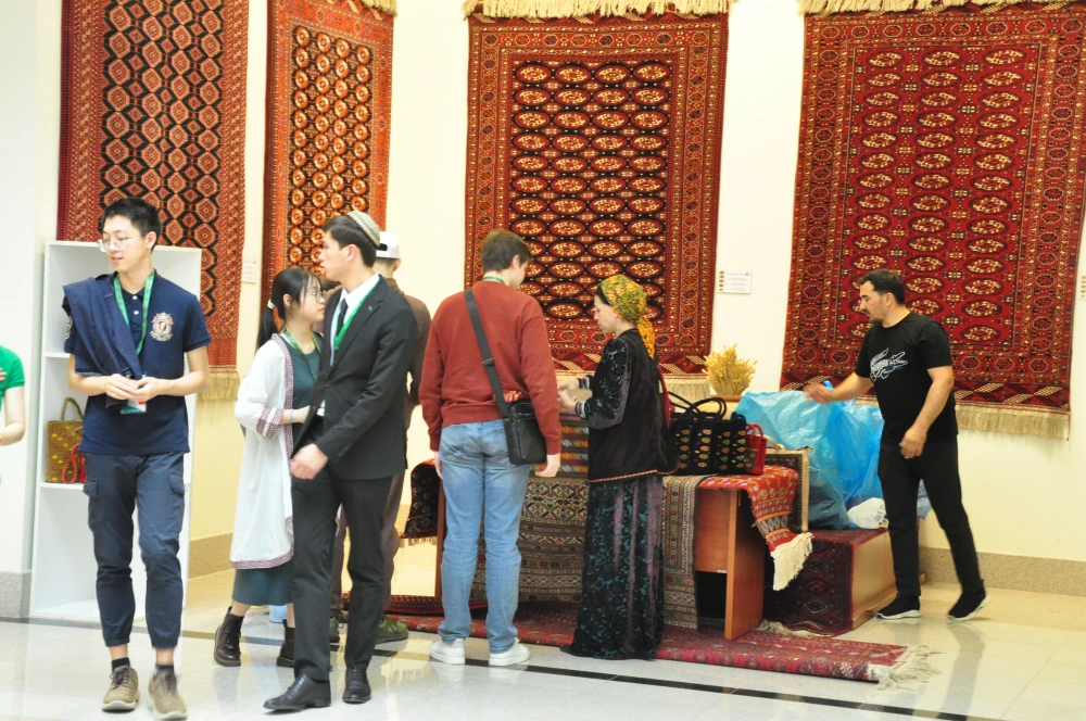 EXCITING TOURS WERE ORGANIZED  FOR FOREIGN VISITORS