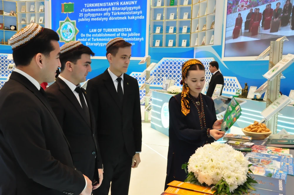 Hemişelik Bitaraplygymyzyň şanly 30 ýyllygy mynasybetli sergi