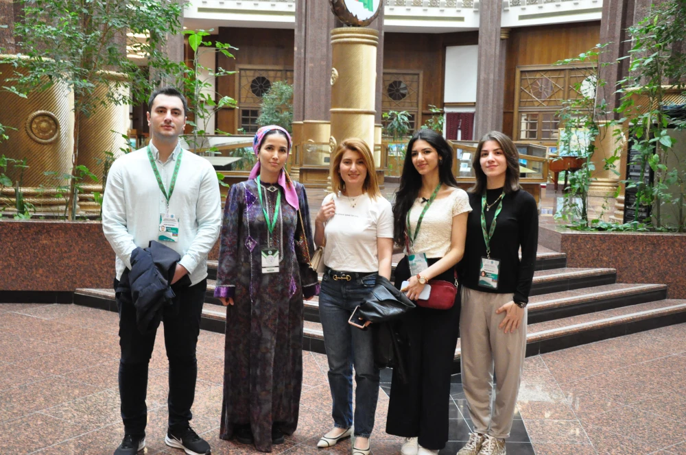 EXCITING TOURS WERE ORGANIZED  FOR FOREIGN VISITORS