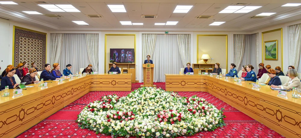 HÄZIRKI ZAMAN JEMGYÝETINDE ZENANLARYŇ ORNUNA BAGYŞLANAN MASLAHAT surady