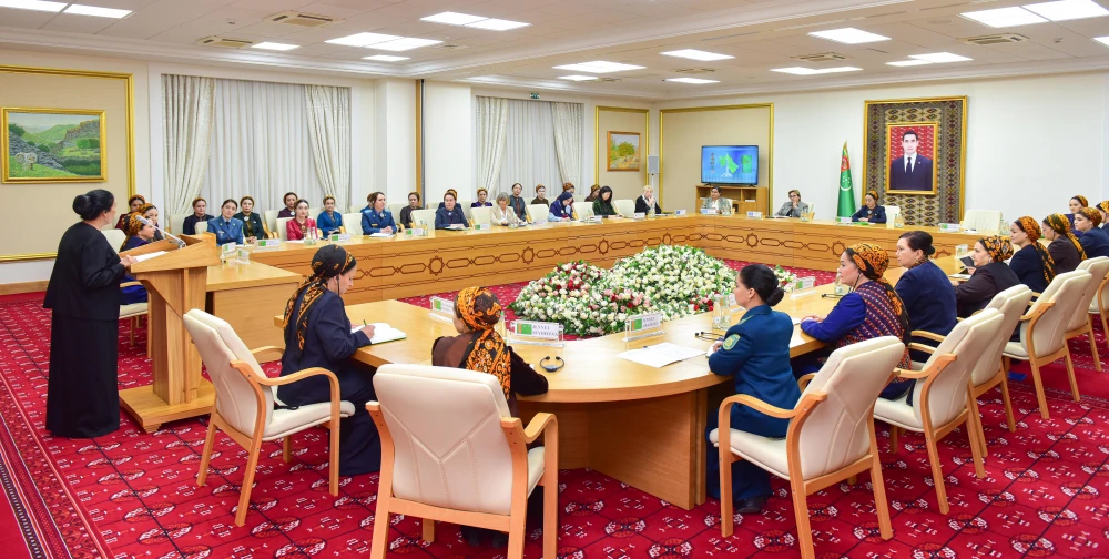 HÄZIRKI ZAMAN JEMGYÝETINDE ZENANLARYŇ ORNUNA BAGYŞLANAN MASLAHAT
