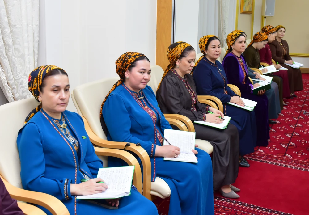 HÄZIRKI ZAMAN JEMGYÝETINDE ZENANLARYŇ ORNUNA BAGYŞLANAN MASLAHAT