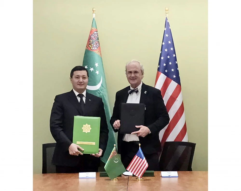 Turkmen Universities cooperate with US University