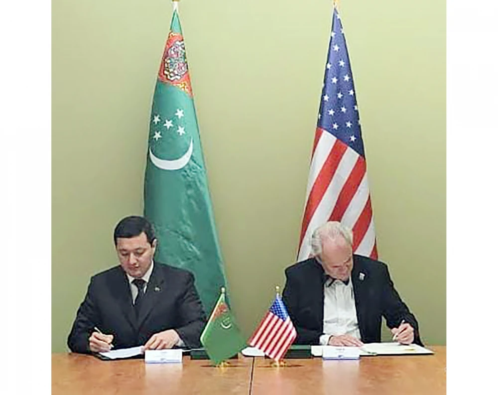 Turkmen Universities cooperate with US University