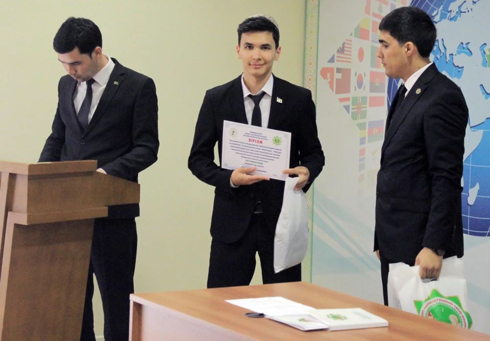 A DAY OF “OPEN DOORS” FOR ASHGABAT SCHOOL-LEAVERS HAS TAKEN PLACE AT THE INSTITUTE OF INTERNATIONAL RELATIONS OF THE MINISTRY OF FOREIGN AFFAIRS OF TURKMENISTAN