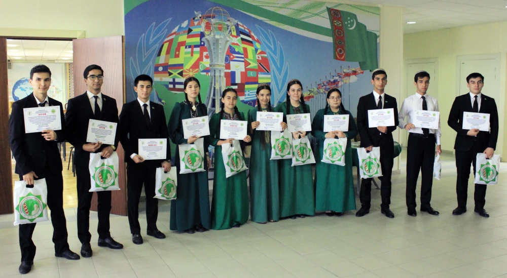 A DAY OF “OPEN DOORS” FOR ASHGABAT SCHOOL-LEAVERS HAS TAKEN PLACE AT THE INSTITUTE OF INTERNATIONAL RELATIONS OF THE MINISTRY OF FOREIGN AFFAIRS OF TURKMENISTAN