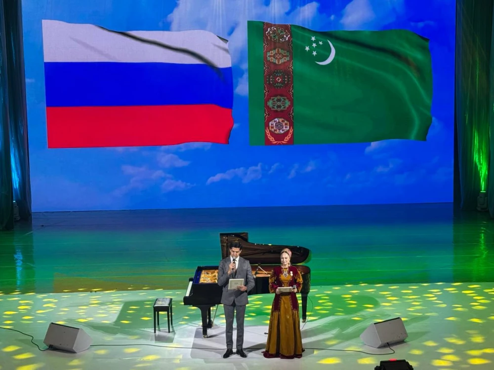 Students Attended a Cultural Event as Part of the Days of Culture of the Russian Federation in Turkmenistan surady