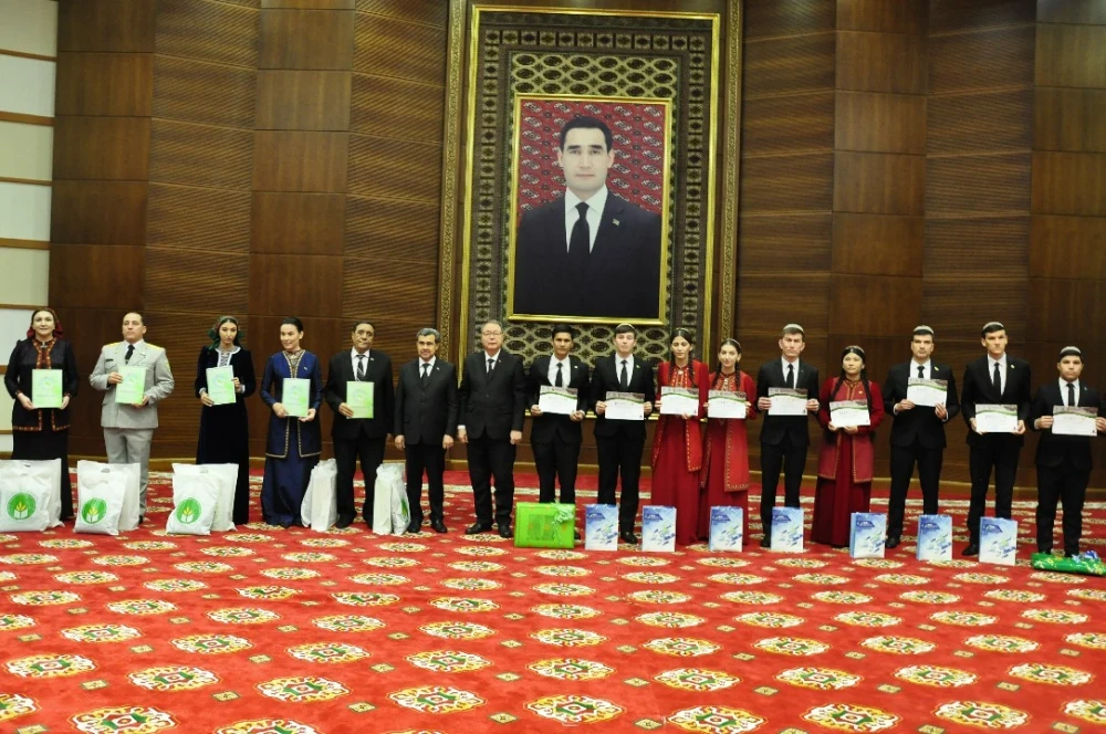 THE HONOR OF TURKMEN NEUTRALITY IS IN ADVANCE OF YOUTH