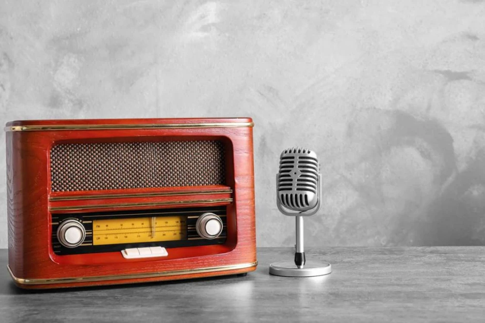 13-nji fewral — Bütindünýä radio güni surady