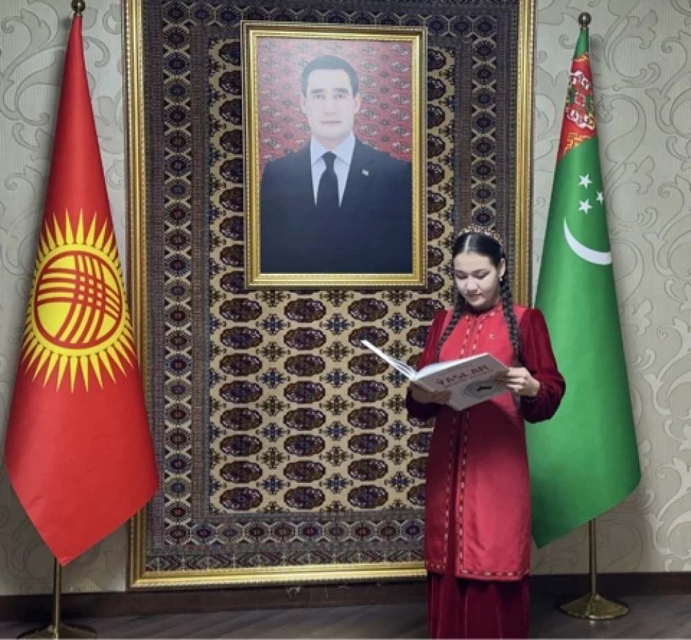 NAZARYÝETDÄKI BILIM AMALYÝETDE KÄMILLEŞDIRILÝÄR surady