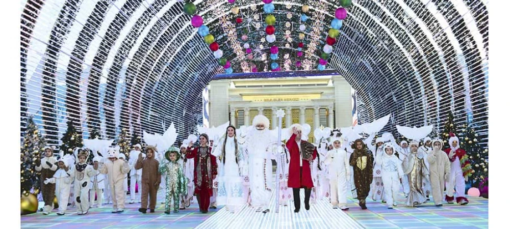 TÄZE ÝYLYŇ ŞANYNA EZIZ DIÝARYMYZ TOÝ LYBASYNA BESLENDI surady