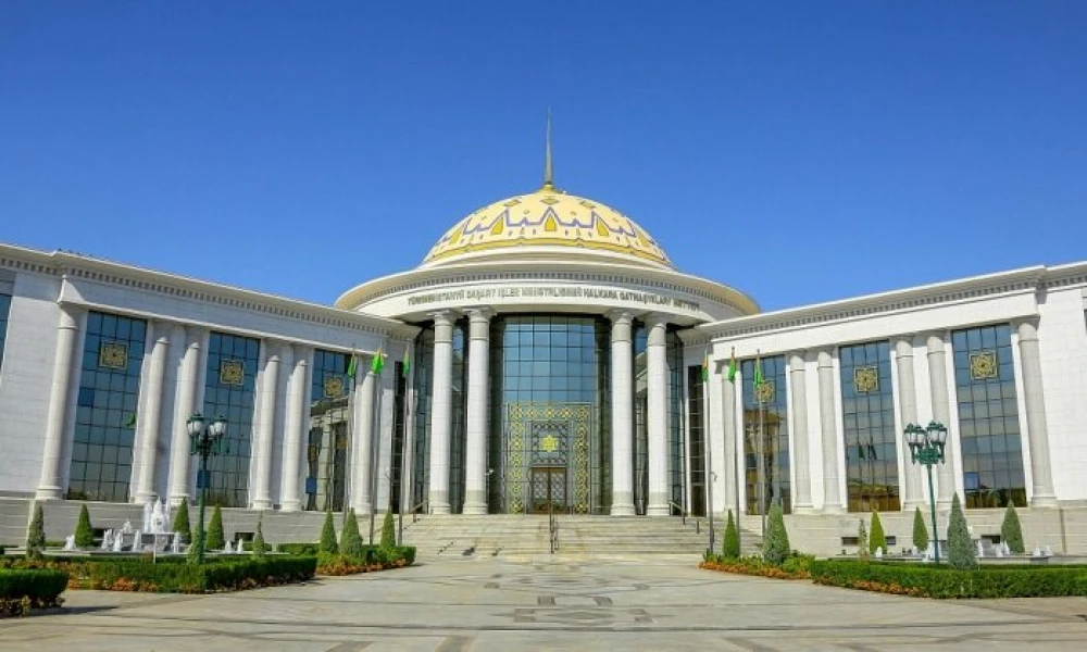 Туркменистан создал условия для подготовки нового поколения дипломатов surady