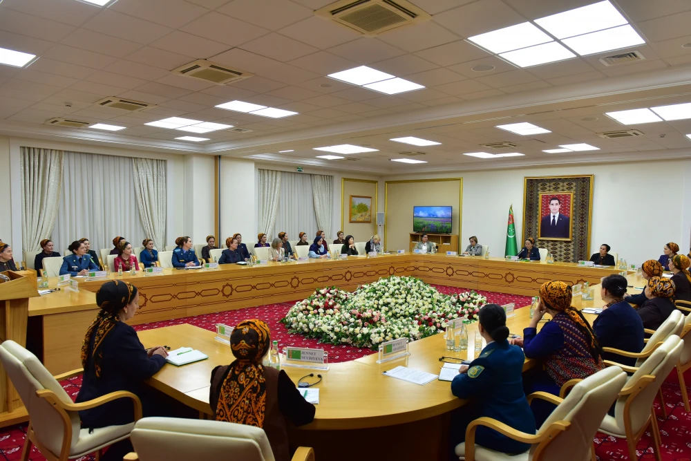 HÄZIRKI ZAMAN JEMGYÝETINDE ZENANLARYŇ ORNUNA BAGYŞLANAN MASLAHAT