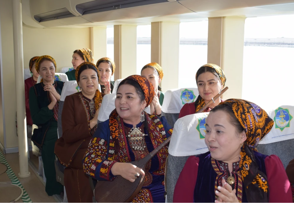 Türkmen zenanlarynyň maksatly işleri rowaçlanýar